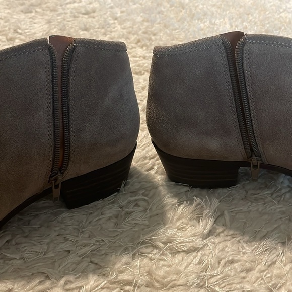 Lucky Brand Women’s Ankle Booties Size 11 Tan Suede Brekke Heel Asymmetrical - Picture 9 of 10